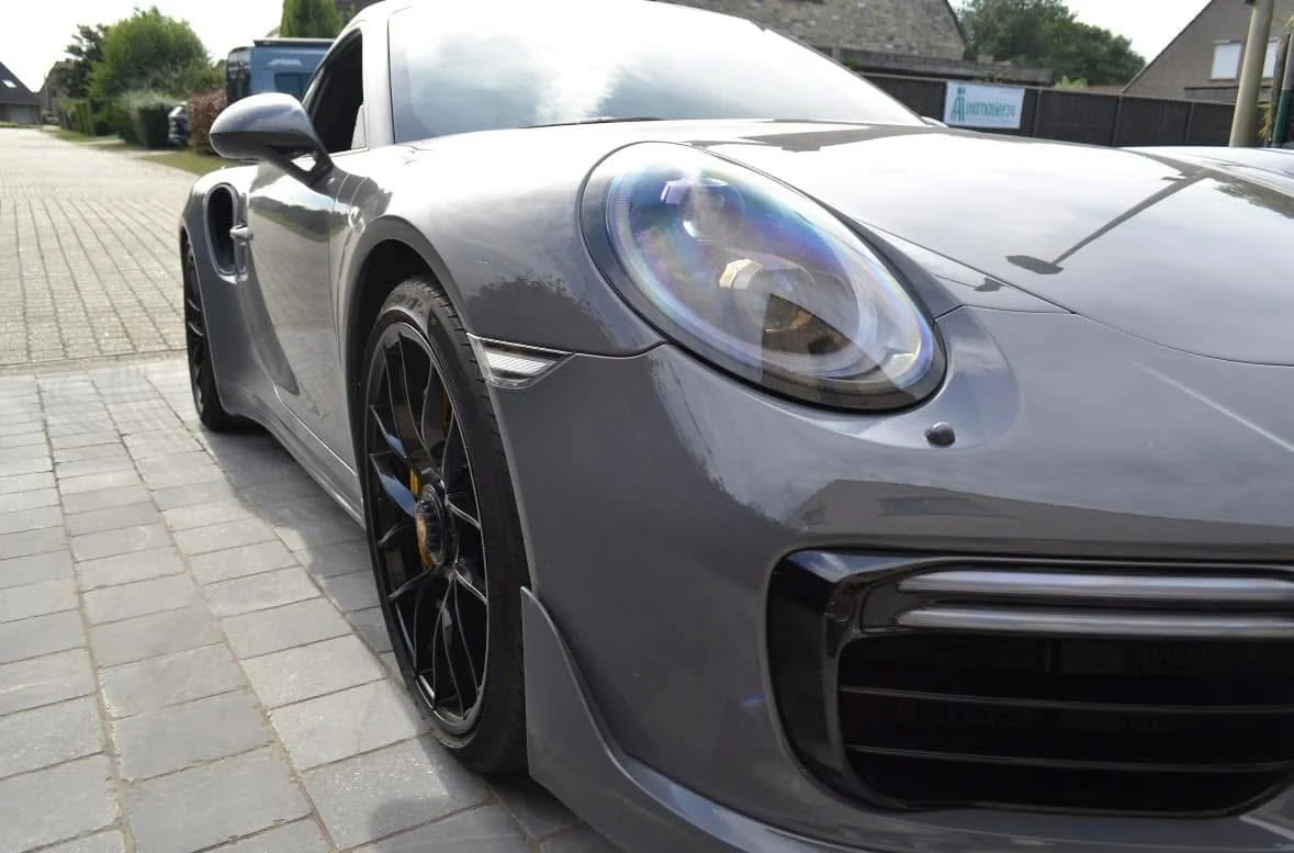 Porsche Turbo S na een dieptereiniging van binnen en buiten